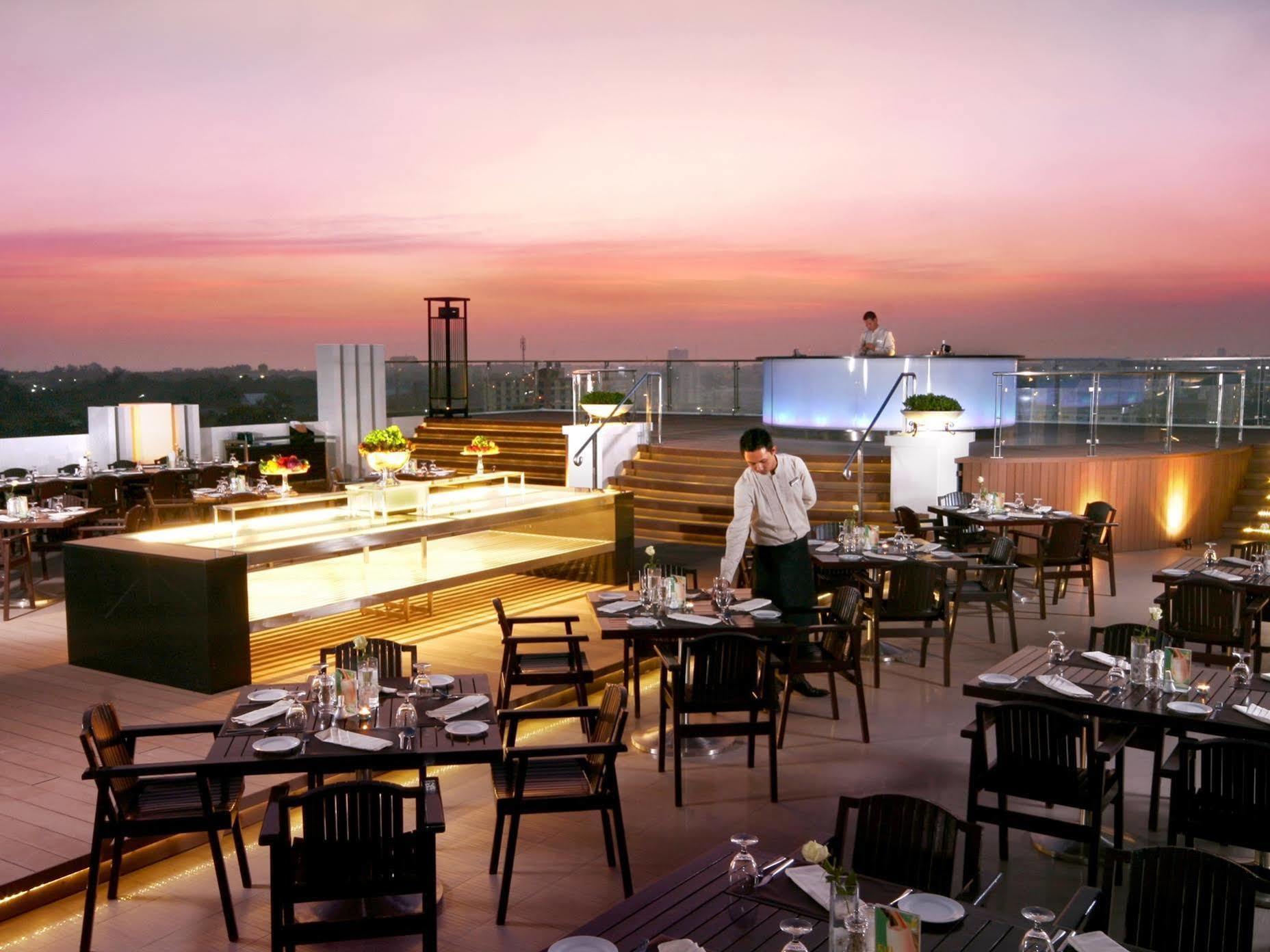 Kameo Grand Hotel & Serviced Apartment, Rayong Extérieur photo