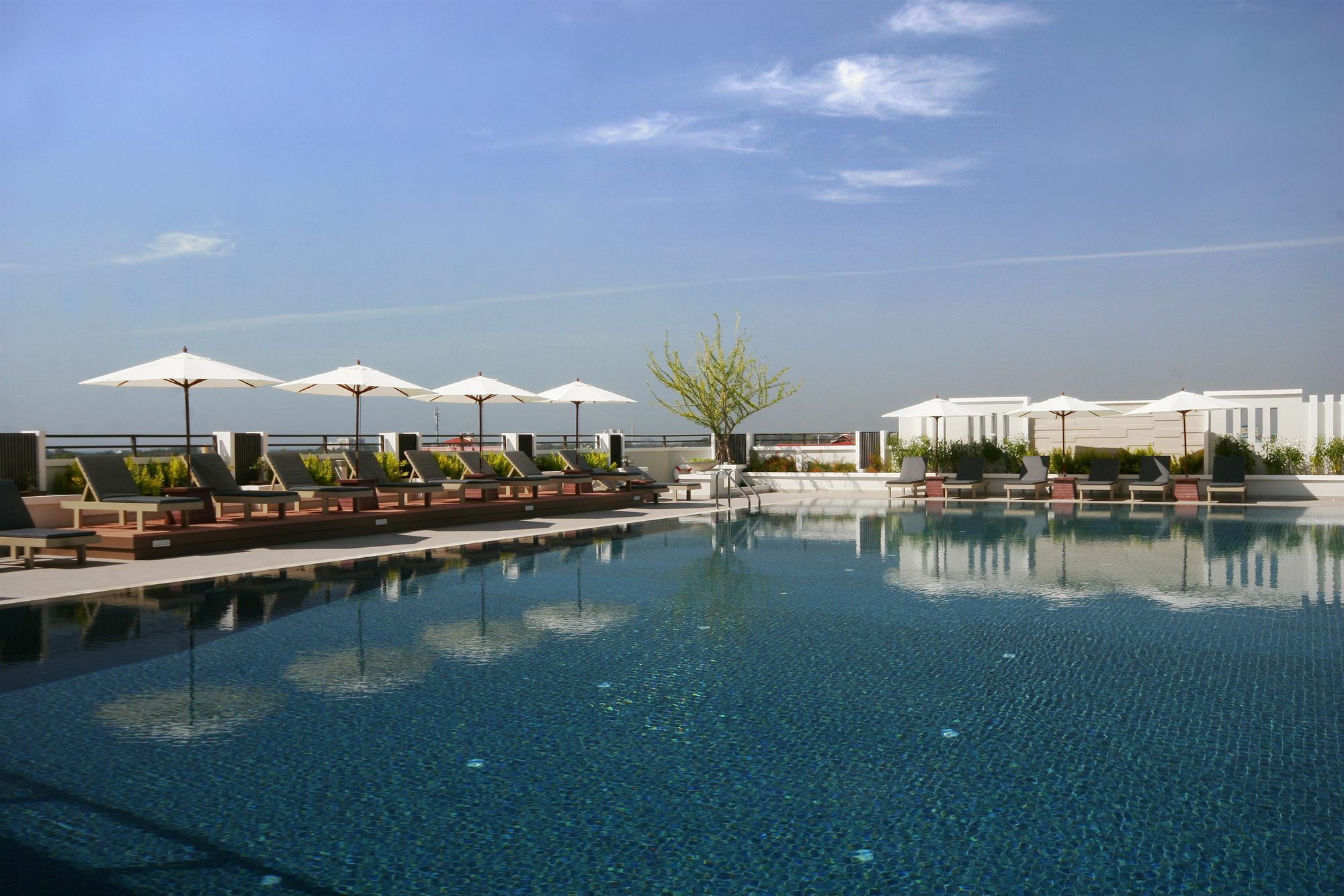 Kameo Grand Hotel & Serviced Apartment, Rayong Extérieur photo