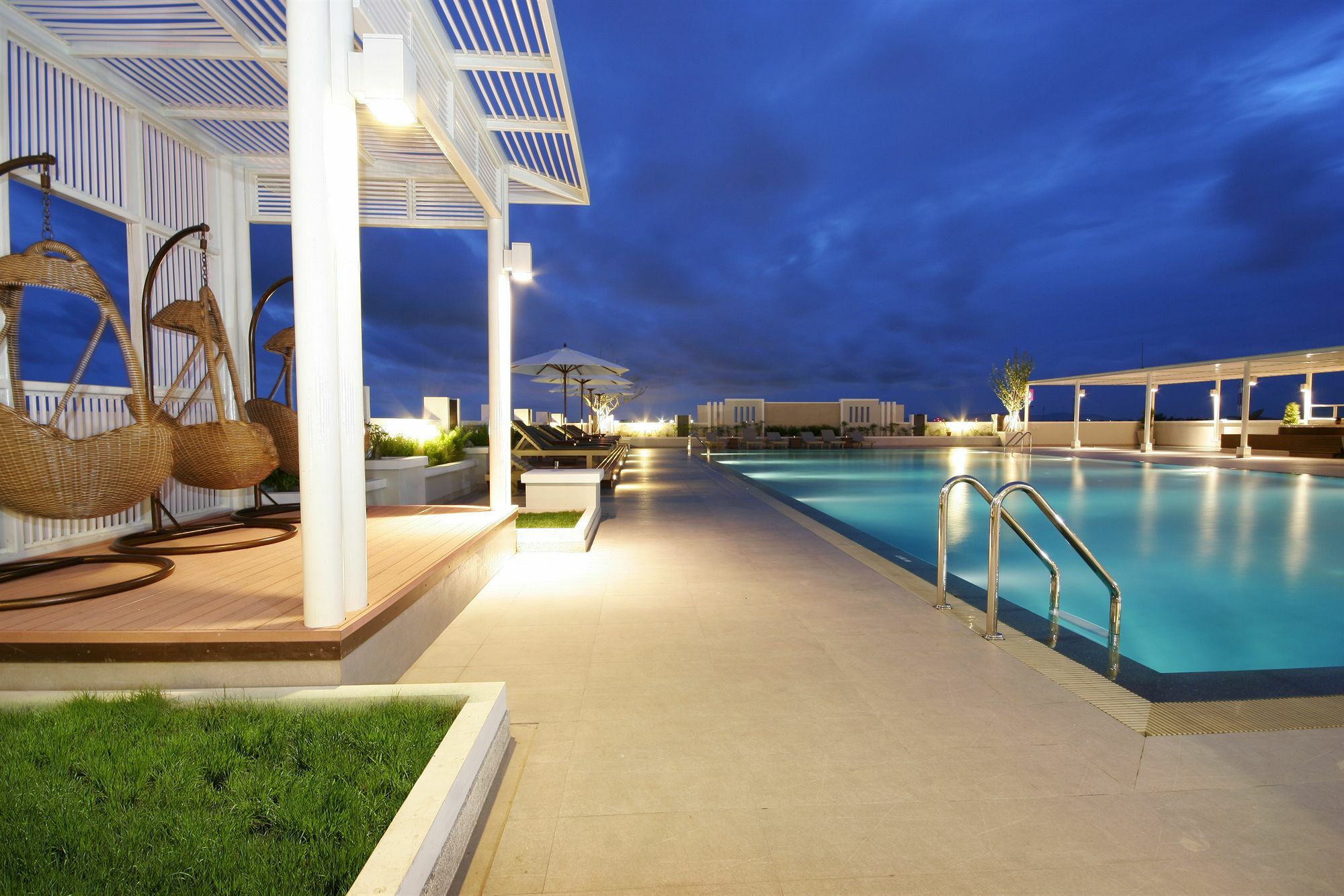 Kameo Grand Hotel & Serviced Apartment, Rayong Extérieur photo